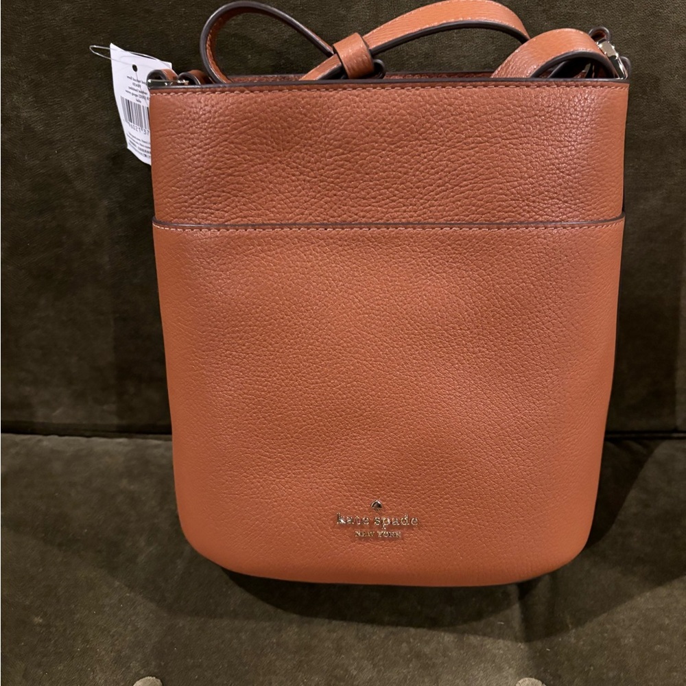 Kate Spade small bucket bag, pebbled leather in warm ginge. New!
